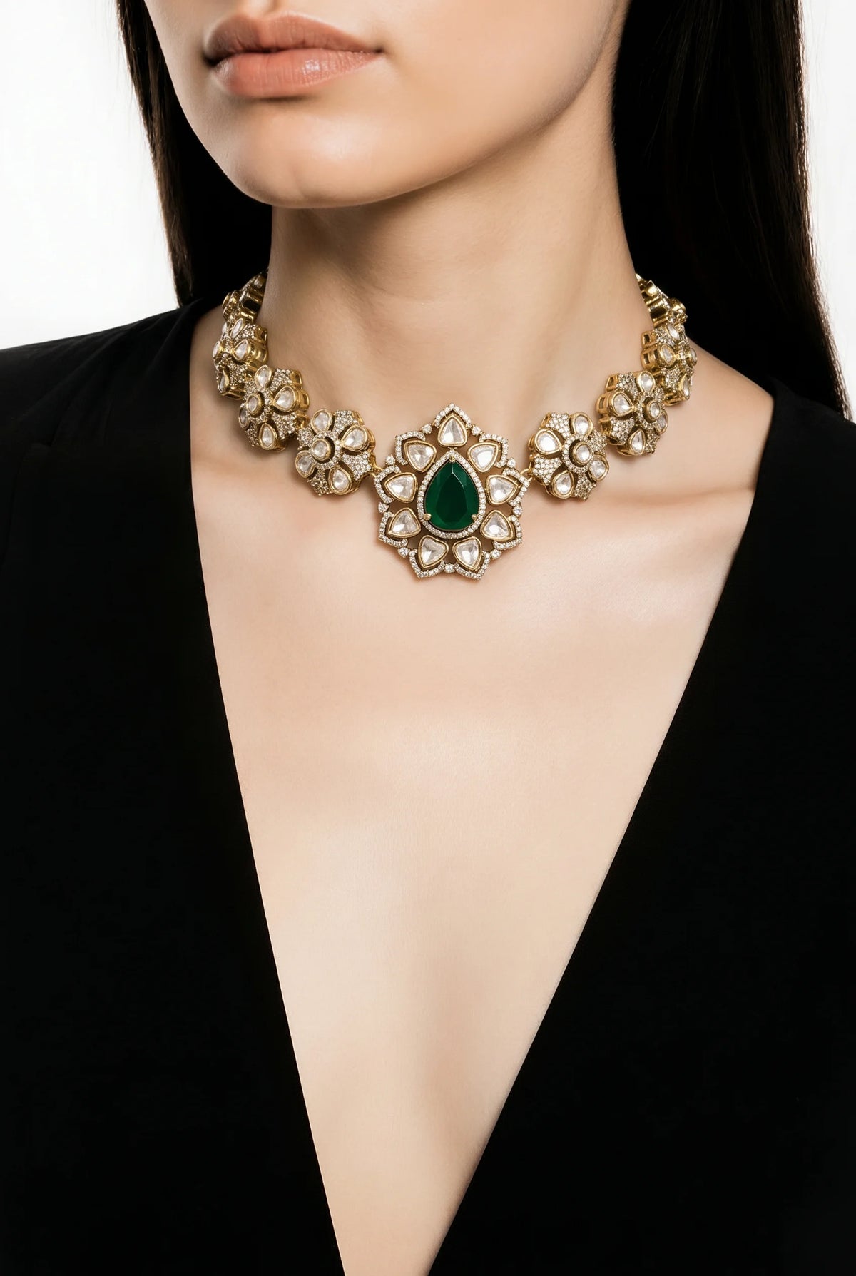 Velzora Emerald Fleur Necklace