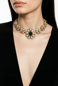 Velzora Emerald Fleur Necklace