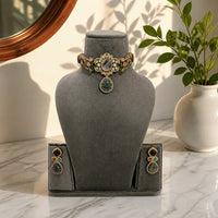 Velzora Sabhya Aabha Choker