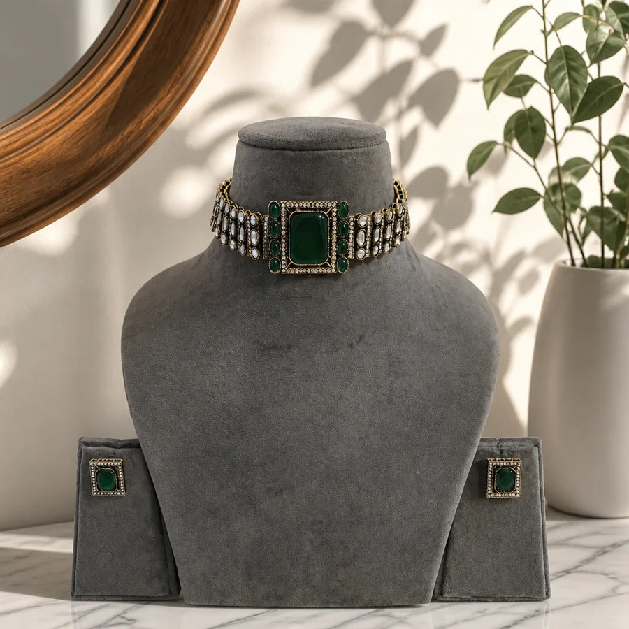 Velzora Zariya Aura Choker-Green