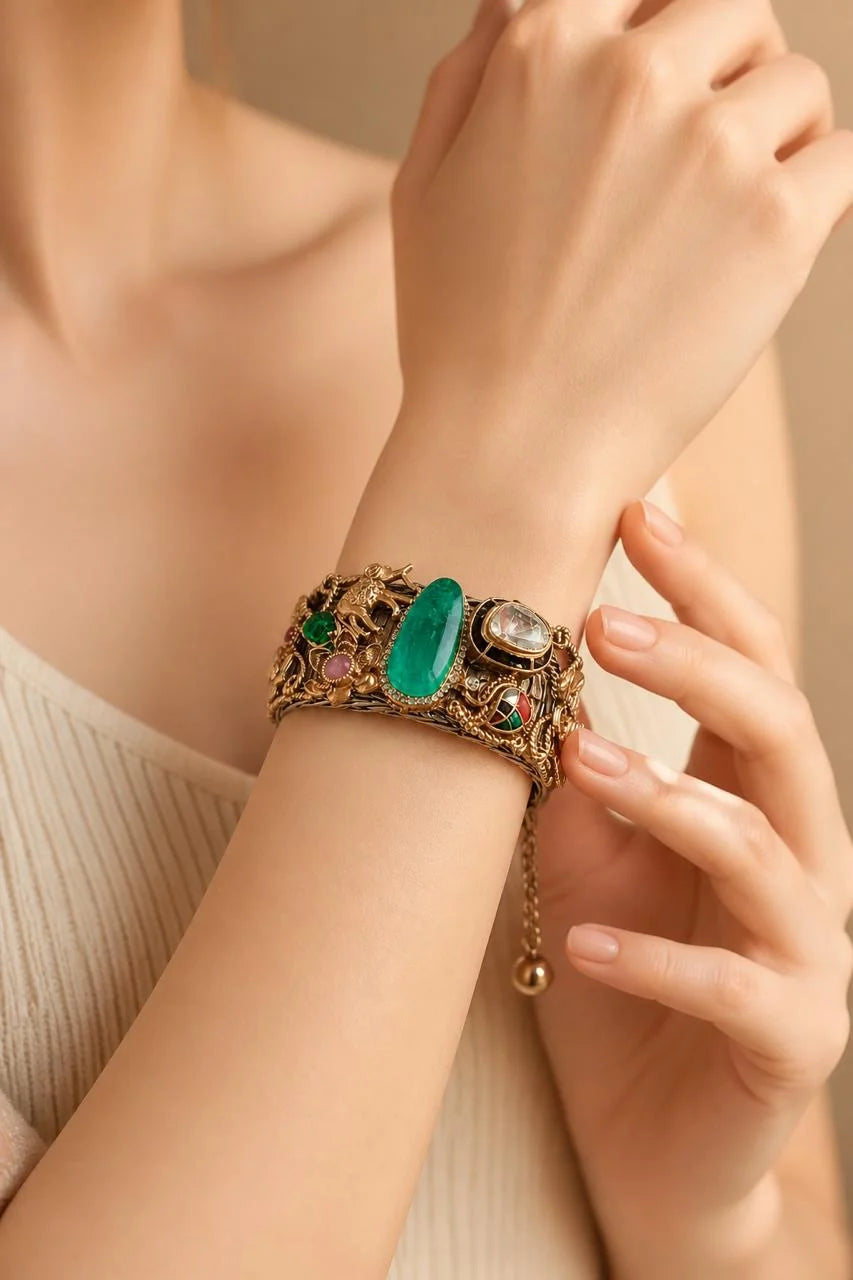Velzora Emera Crest Cuff