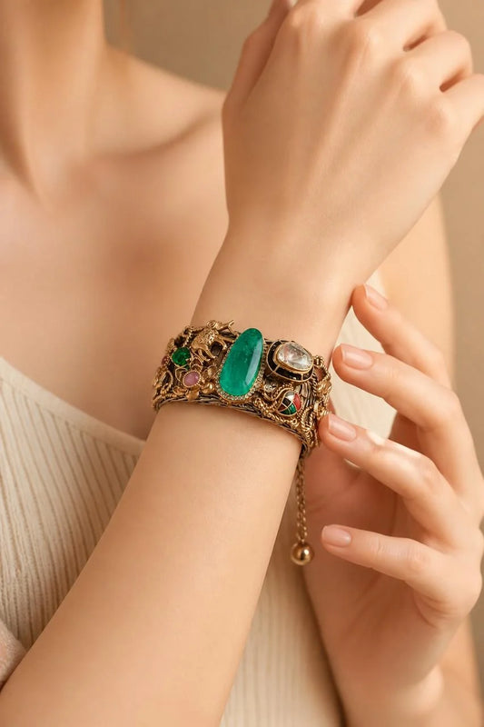 Velzora Emera Crest Cuff