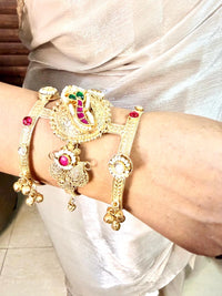 Velzora Aurevine Cuff