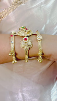 Velzora Aurevine Cuff